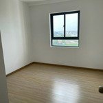 Chính chủ bán gấp căn 2pn, 2wc view sân bay rất đẹp, thoáng mát cả ngày, có ngân hàng vay