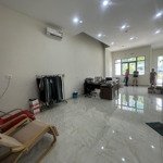 Cần cho thuê sàn làm văn phòng khu him lam q. 7.diện tích100m2. giá bán 22 triệu/tháng. liên hệ: 0984 159 699