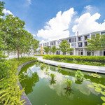 Sống xanh chuẩn resort - chỉ đưa trước hơn 500tr nhận nhà phố sân vườn 4 phòng ngủ - the standard