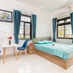 Phòng cửa sổ thoáng 30m2 ngay trần hưng đạo,q1