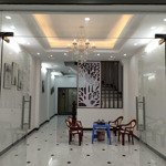 Bán nhà ngã ba lò đúc, trần khát chân, 55m2x5t mới, 2 thoáng, sân cổng riêng, ngõ thông