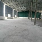 Cc e cần cho thuê xưởng 900m2, có điện 3 pha, nước sạch vp, km15 đại lộ thăng long, lh 0946.235.196