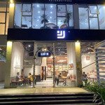 Tôi chính chủ cho thuê shophouse chân đế tòa a2, cầu diễn mặt bể bơi đang kinh doanh cafe giá bán 50 triệu