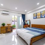 Cho thuê căn hộ tại trung tâm quận 1 có ban công lớn đầy đủ tiện nghi full nội thất