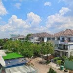 Biệt thự 3 tầng 250m2 kdc hiệp bình phước đối diện vạn phúc city view công viên, có thang máy, ql13