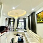 Cho thuê nhà phố view hồ đường 25m lakeview city full nội thất giá bán 31 triệu hướng bắc liên hệ: 0907110827