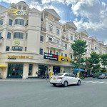 Bán nhà phố thương mại đường 30m khu cityland park hills giá 27.2 tỷ.