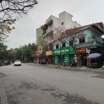 Việt hưng - nhà dân xây 3 tầng - 57m2 - mặt tiền 5m - cách 1 nhà ra ô tô - chỉ hơn 3 tỷ