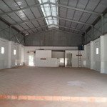 Cho thuê kho xưởng 300m2 mặt tiền quốc lộ 1a - hòa châu