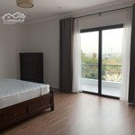 Bán nhanh căn biệt thự khu c7 view trường họcdiện tích358m2