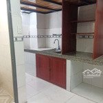 Phòng duplex trệt ngay trung tâm q3.