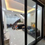 Chính chủ cần bán nhà riêng 42m2 full nội thất ngay ngã tư cầu giấy - trần thái tông, hà nội