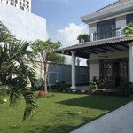 Hot! bán căn villa cực rẻ đẹp đường 64, thảo điền. dt: 12x28m nở hậu 363m2 đất - chỉ 52 tỷ tl