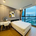 Chủ nhà gửi em cho thuê căn 2 phòng ngủ, 78m2, 18,5 tr/tháng view keangnam