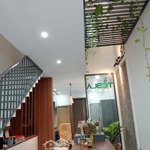 Nhà 3 tầng hoà minh