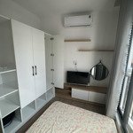 Thật 100%: mặt tiền hẻm 10m ( 4x8m, nở hậu cn: 35m2, 4 lầu mới) đinh tiên hoàng p.1. qbt.....