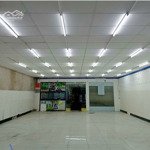 Cho thuê nhà mặt tiền 8x25m 200m2, dương thị mười q12 trống suốt