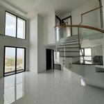 Nhà siêu đẹp. duplex 100m2. 3 phòng ngủ 2 vệ sinh view thành phố. chỉ 13 triệu5/tháng.