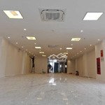 Bán tòa nhà văn phòng mặt phố tân mai, 200m2 x 9 tầng thang máy, mặt tiền 7.1m. giá 34,8 tỷ