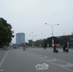 Bán nhà đại cồ việt, ngõ ô tô tránh, 155m2 mặt tiền 8m, 2 thoáng, giá bán 39,5 tỷ.