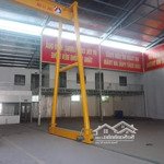 Cho thuê kho xưởng tại đường xuân phương nam từ liêm hn, dt550m2, khung sát hộp, xe container vào.