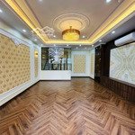 Chính chủ bán nhà xuân thuỷ - ô tô - kinh doanh - 2 thoáng. 35m 5 tầng. 7.9 tỷ