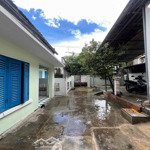 Nhà cho thuê nguyên căn 200m2 đường 30/4,p.quyết thắng