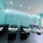 Cần sang gấp spa gội thảo mộc nhà nguyên căn