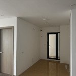 Duy nhất 1 căn 2 phòng ngủ85m2 view hồ đầm đỗi giá bán 32 triệu/m2 pháp lý rõ ràng trực tiếp cđt liên hệ: 0818199555