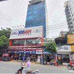 Cho thuê mặt tiền 520 cmt8 , quận 3