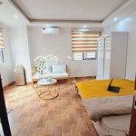 Bóc tem siêu phẩm studio 30m2. full nội thất. ban công máy giặt riêng