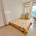 phan đình phùng,25m2_ban công, full nội thất