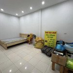 Bán nhà mặt đường hoàng minh thảo, lê chân, hải phòng. dt: 48,5m2*2 tầng. giá: 5,95 tỷ