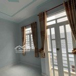 Nhà gần chợ xuân thới thượng 4x8m 1 lầu 1,2 tỷ thương lượng.