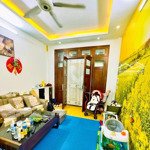 Bán nhà gia thụy, long biên 40 m2, 4 tầng 5,7 tỷ-nhà đẹp-an ninh tốt-ở sướng