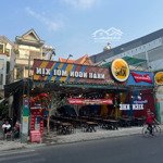 Thuê mặt bằng kinh doanh - có luôn nhà cấp 4 bên trong