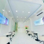 Sang nhượng hair salon tại trung tâm thành phố thủ đức chỉ vs 200 triệuiêu