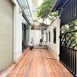 Cho thuê villa 7x20m 1 trệt 3 lầu mặt tiền đường thân văn nhiếp