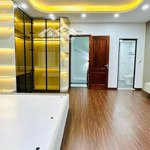 Chính chủ bán 2 căn nhà xây mới gần cv tuổi trẻ.38/40m2 -5 tầng,ngõ nông gần phố, giá bán 6,99 tỷ