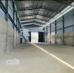 Kho xưởng 500m trần cao 7m xe cont ngay chợ đầu mối