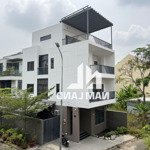 Villa gần sông sài gòn 200m2! nhà mới 4 phòng ngủ! 38 triệu