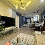 Chính chủ nhờ bán chung cư vinhomes gardenia, dt 73m2, 2pn, 2vc, tầng cao view đẹp, bán giá 4,8 tỷ