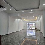 Cho thuê mặt bằng 120m2 trống suốt khu cityland gò vấp.