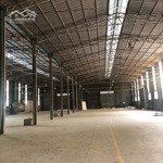 Kho 2.000m2. pccc, thẩm duyệt. giá chỉ 140 triệu/th. xe container về đêm