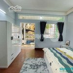 Phòng 40m2 full nội thất, ban công siêu rộng, mt căn góc giáp sân bay