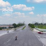 Bán 74m2 đất phân lô ngọc thụy. ô tô 7 chỗ lao vun vút. giá bán 81 triệu/m2