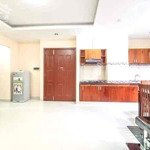 Căn hộ 2 phòng ngủ, 80m2, full nội thất giặt riêng, thang máy, hầm xe