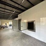 Kho 300m2mặt tiềnphạm như xương