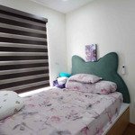 Cho thuê căn 2pn full đồ ở diamond riverside quận 8, nhà đẹp, view đep