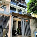 Cần cho thuê villa hxh 86/6a phổ quang p.2 q.tân bình